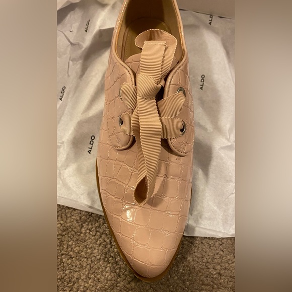 Aldo Gemelli Pink Lace Up Oxfords Size 7.5 - Picture 3 of 6